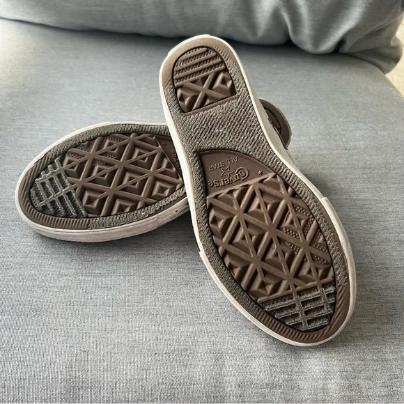 Kids Chuck Taylors - Picture 7 of 8